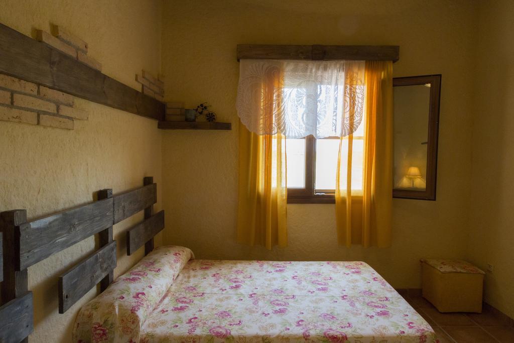 منزل الضيف ديلتيبري  في Casa La Tora المظهر الخارجي الصورة