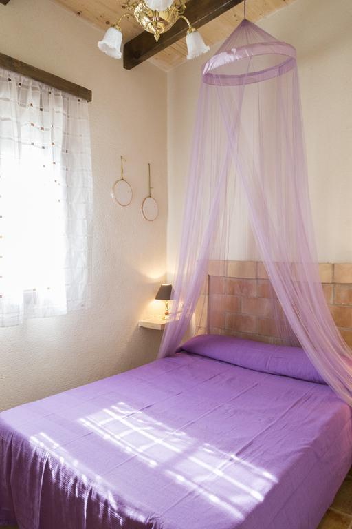 منزل الضيف ديلتيبري  في Casa La Tora الغرفة الصورة