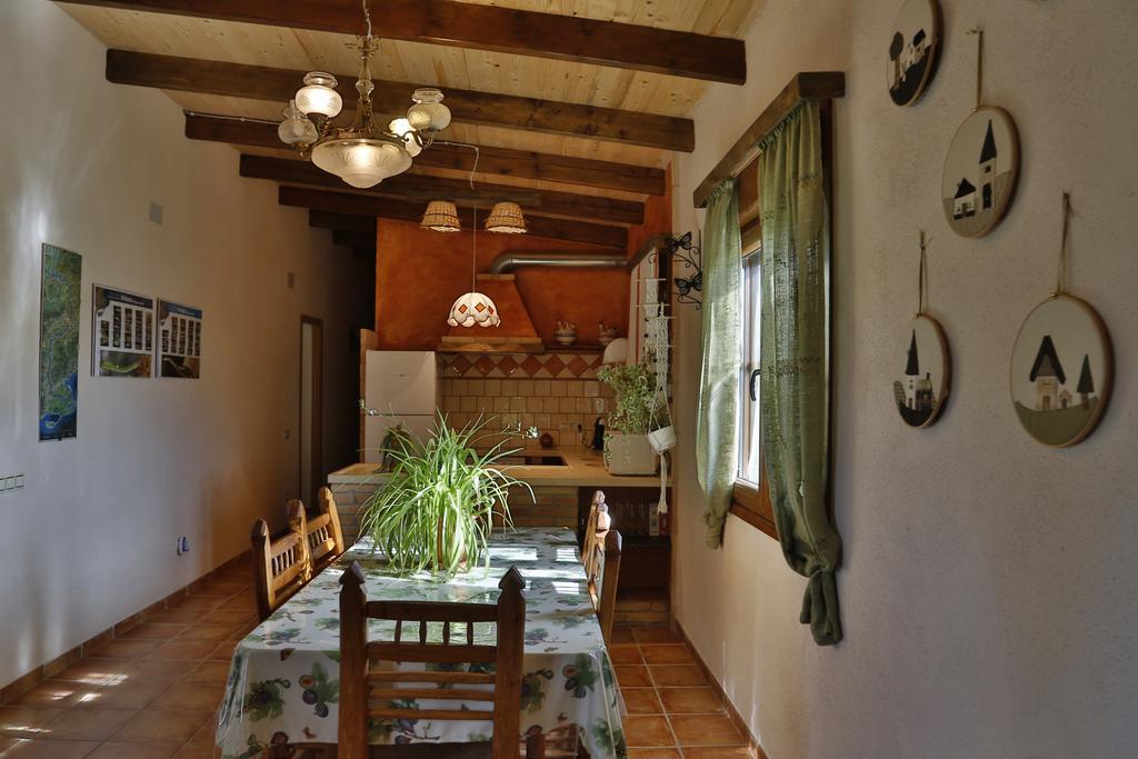 منزل الضيف ديلتيبري  في Casa La Tora المظهر الخارجي الصورة